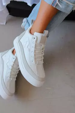 Стильні жіночі черевики на хутрі Стильні жіночі черевики на хутрі