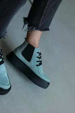 Стильні жіночі черевики на хутрі Стильні жіночі черевики на хутрі