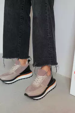 Жіночі шкіряні кросівки Жіночі шкіряні кросівки