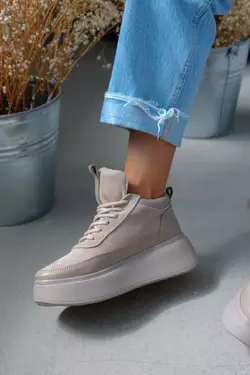 Стильні жіночі черевики на хутрі Стильні жіночі черевики на хутрі