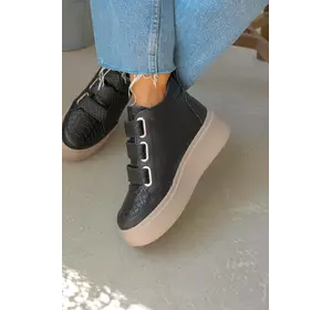 Стильні жіночі черевики на хутрі Стильні жіночі черевики на хутрі